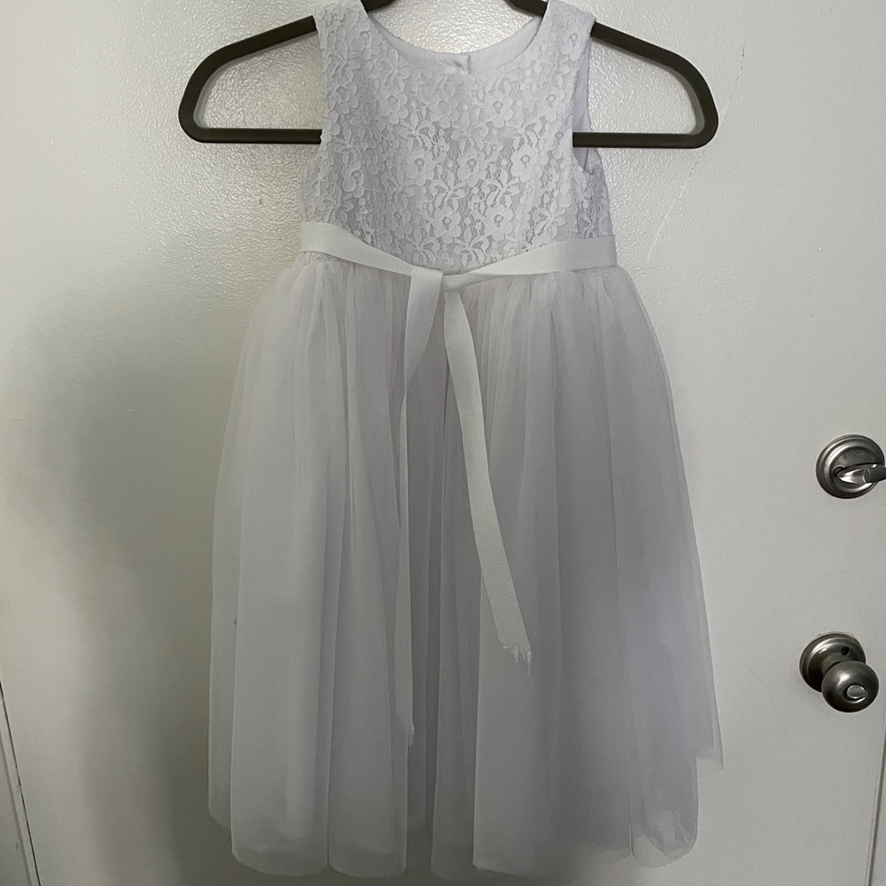 David’s Bridal White Flower Girl Dress Size 4